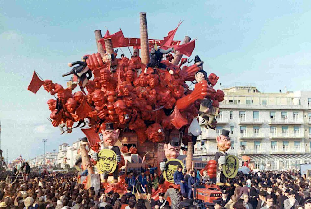 Avanti popolo di Giovanni Lazzarini - Carri grandi - Carnevale di Viareggio 1972