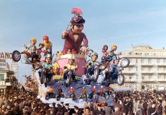 Consumismo veloce di Renato Galli - Carri grandi - Carnevale di Viareggio 1972