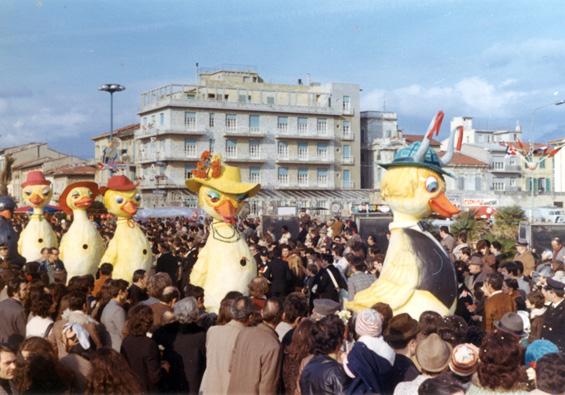 Perchè il divorzio... perché? di Fabio Romani - Mascherate di Gruppo - Carnevale di Viareggio 1972