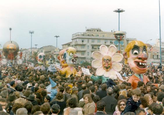 I con...testoni di Paolo Dal Pino - Mascherate di Gruppo - Carnevale di Viareggio 1973