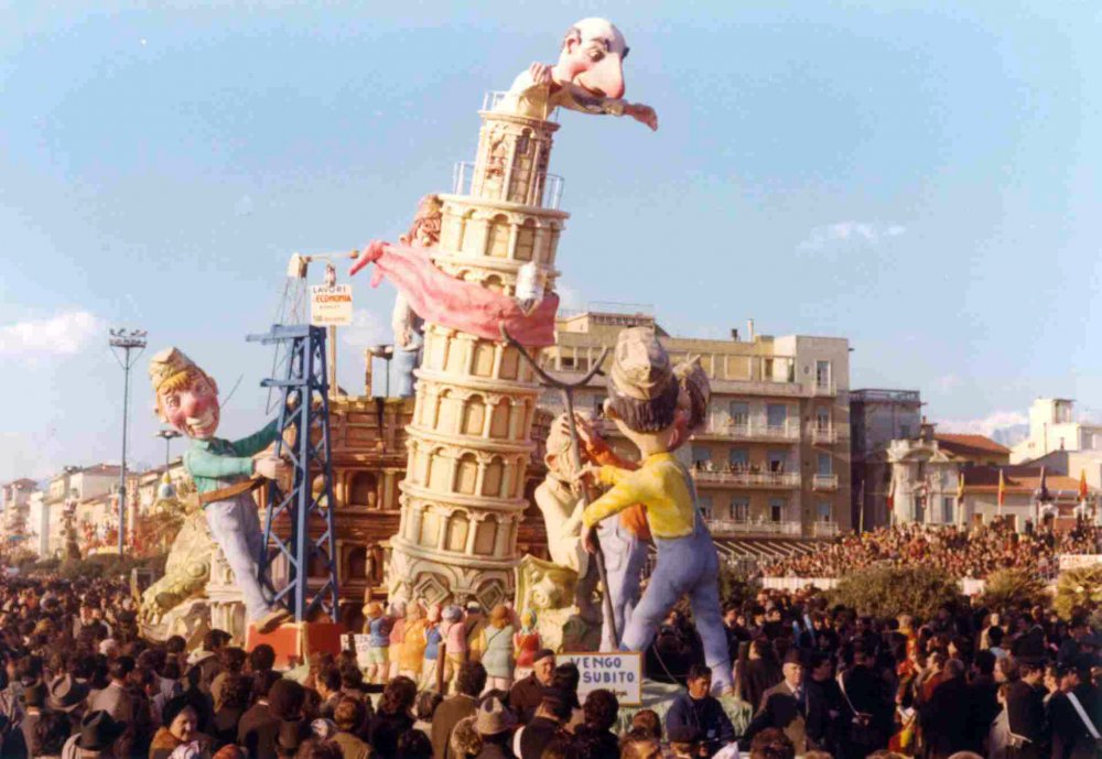 Vengo subito di Amedeo Mallegni - Complessi mascherati - Carnevale di Viareggio 1973