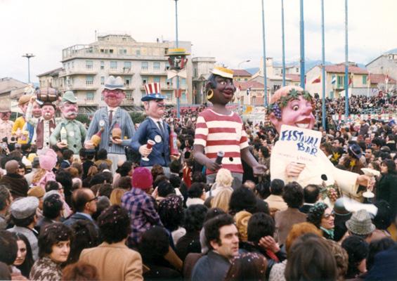 Festival bar di Giovanni Pardini - Mascherate di Gruppo - Carnevale di Viareggio 1974