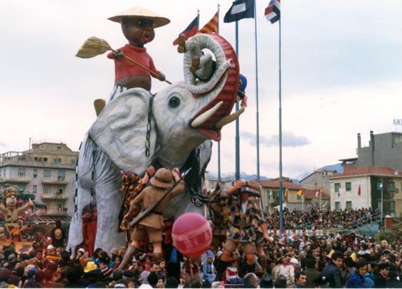 Il safari di Davino Barsella - Complessi mascherati - Carnevale di Viareggio 1974