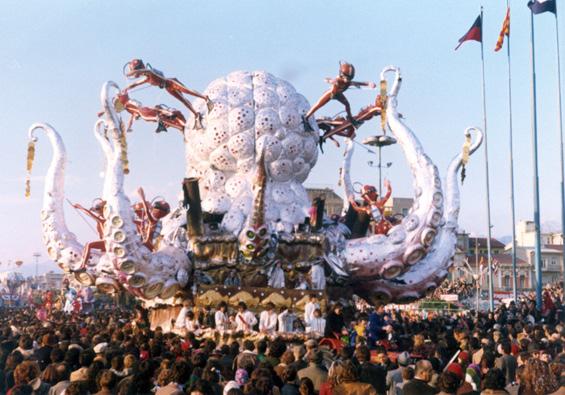 La piovra di Giovanni Lazzarini - Carri grandi - Carnevale di Viareggio 1974