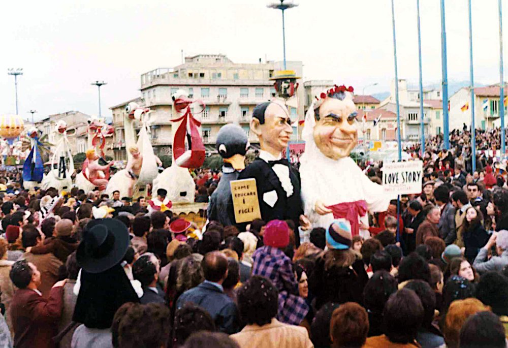 Love story di Paolo Lazzari - Mascherate di Gruppo - Carnevale di Viareggio 1974