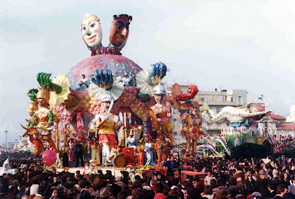 Continenti e pupazzi di Ademaro Musetti - Carri grandi - Carnevale di Viareggio 1976