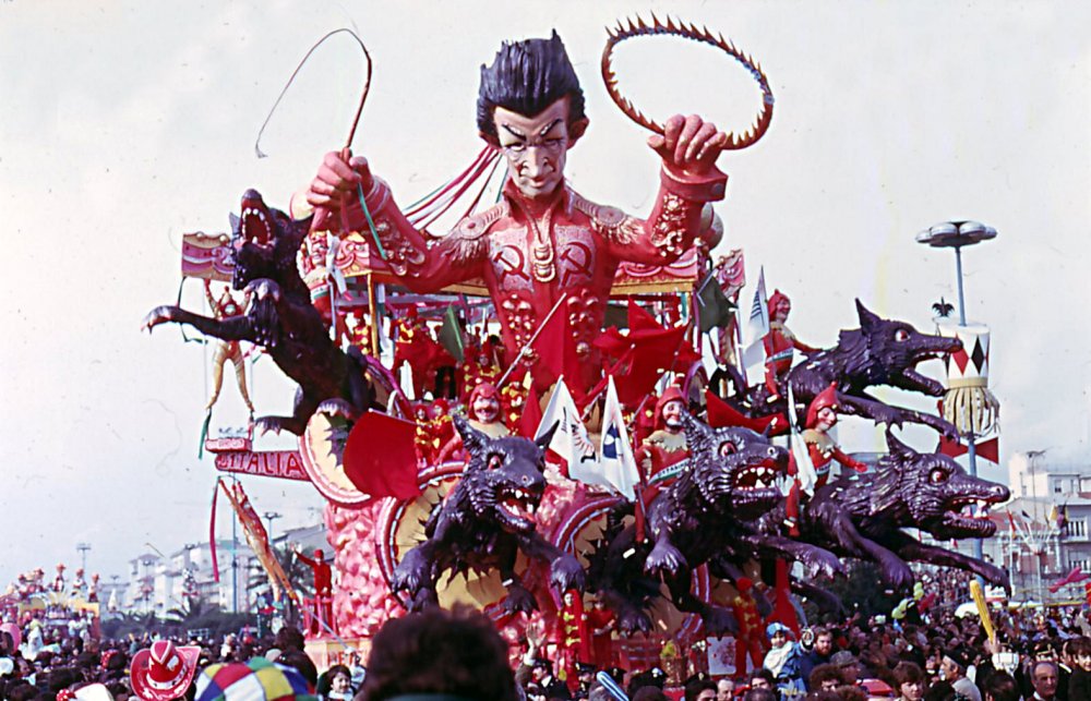 Il più grande spettacolo d’Italia di Nilo Lenci - Carri grandi - Carnevale di Viareggio 1976