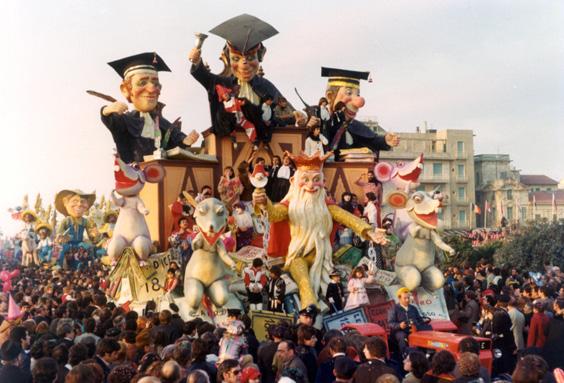 Carnevale in attesa di giudizio di Amedeo Mallegni - Carri piccoli - Carnevale di Viareggio 1977