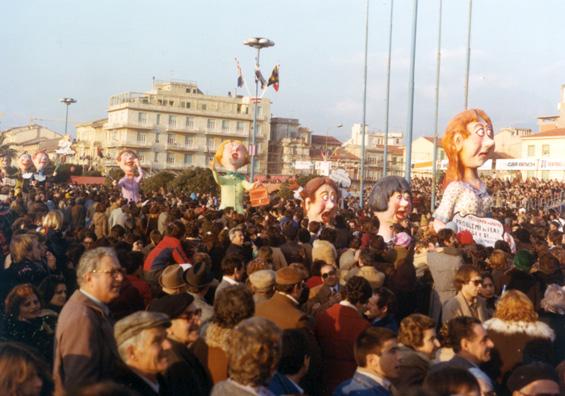 Problemi di ieri, oggi, domani di Carlo Bomberini - Mascherate di Gruppo - Carnevale di Viareggio 1978