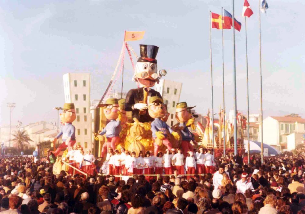 Sing sing dona di Eros Canova - Carri piccoli - Carnevale di Viareggio 1980