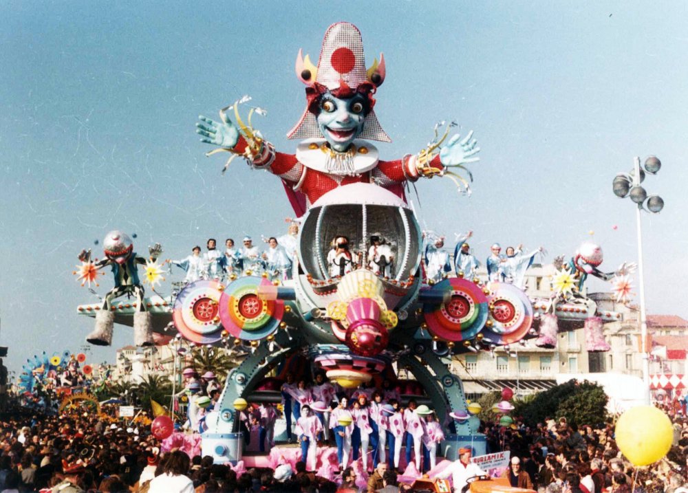 Burlamik al pianeta carnevale di Sergio Baroni e Renato Verlanti - Carri grandi - Carnevale di Viareggio 1981