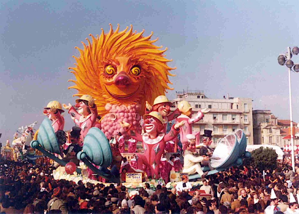 Carnevale al sole di Renato Galli - Carri grandi - Carnevale di Viareggio 1981