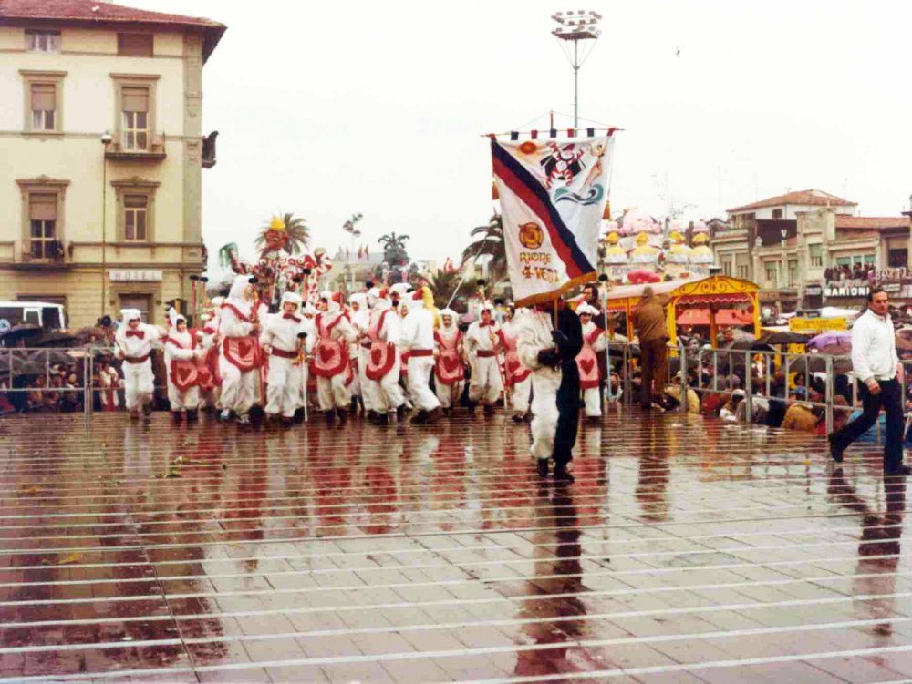 Coniglieide, il treno dell’amore di Rione Quattro Venti - Palio dei Rioni - Carnevale di Viareggio 1981