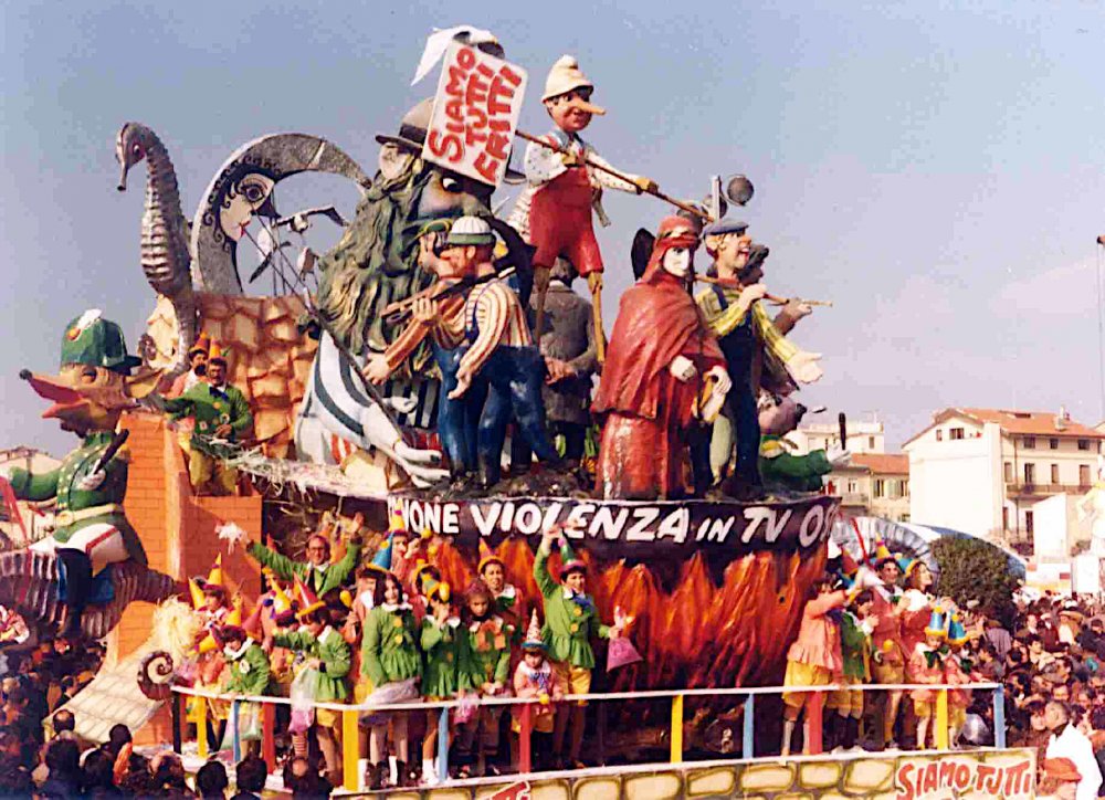 Siamo tutti fritti di Davino Barsella - Carri piccoli - Carnevale di Viareggio 1981