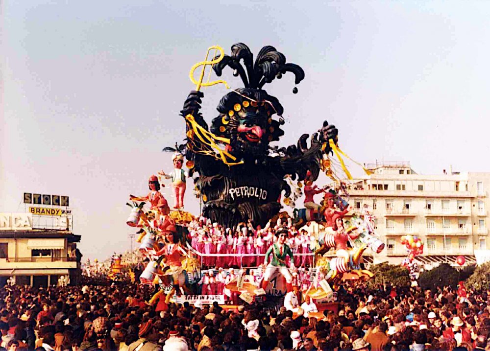 Tutti in pista di Carlo Vannucci - Carri grandi - Carnevale di Viareggio 1981