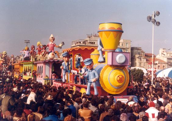 Viareggio capolinea di tutte le età di Giuseppe Palmerini e Loris Lazzarini - Carri piccoli - Carnevale di Viareggio 1981