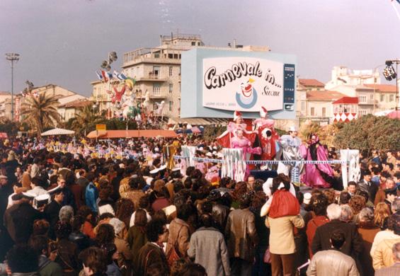 Carnevale in...sieme di Gruppo Festa a Bordo - Palio dei Rioni - Carnevale di Viareggio 1982