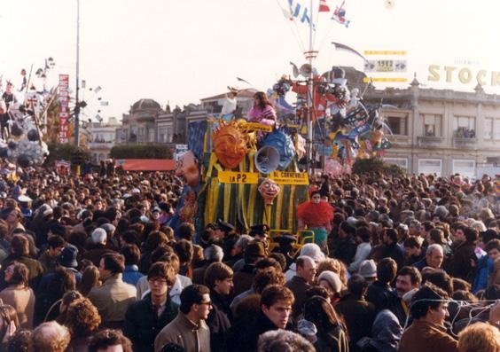 La P2 pagliacci e pierrot di Rione Comparini - Palio dei Rioni - Carnevale di Viareggio 1982