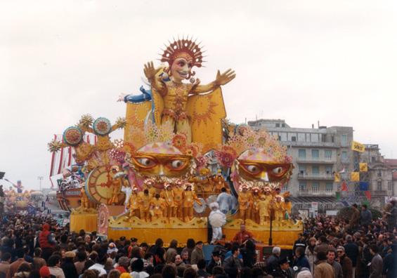 Fratello sole, sorella luna di Sergio Baroni e Renato Verlanti - Carri grandi - Carnevale di Viareggio 1983