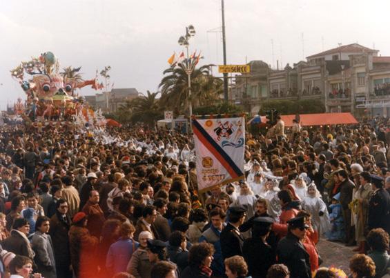 Gabbiani in maschera di Rione Quattro Venti - Palio dei Rioni - Carnevale di Viareggio 1983