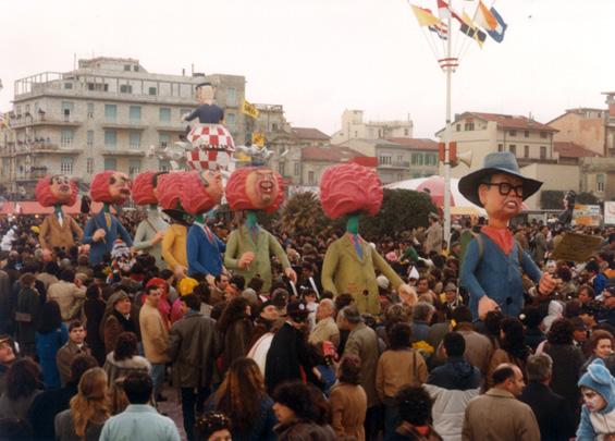 Il coltivatore diretto di Eros Canova e Roberto Alessandrini - Mascherate di Gruppo - Carnevale di Viareggio 1983