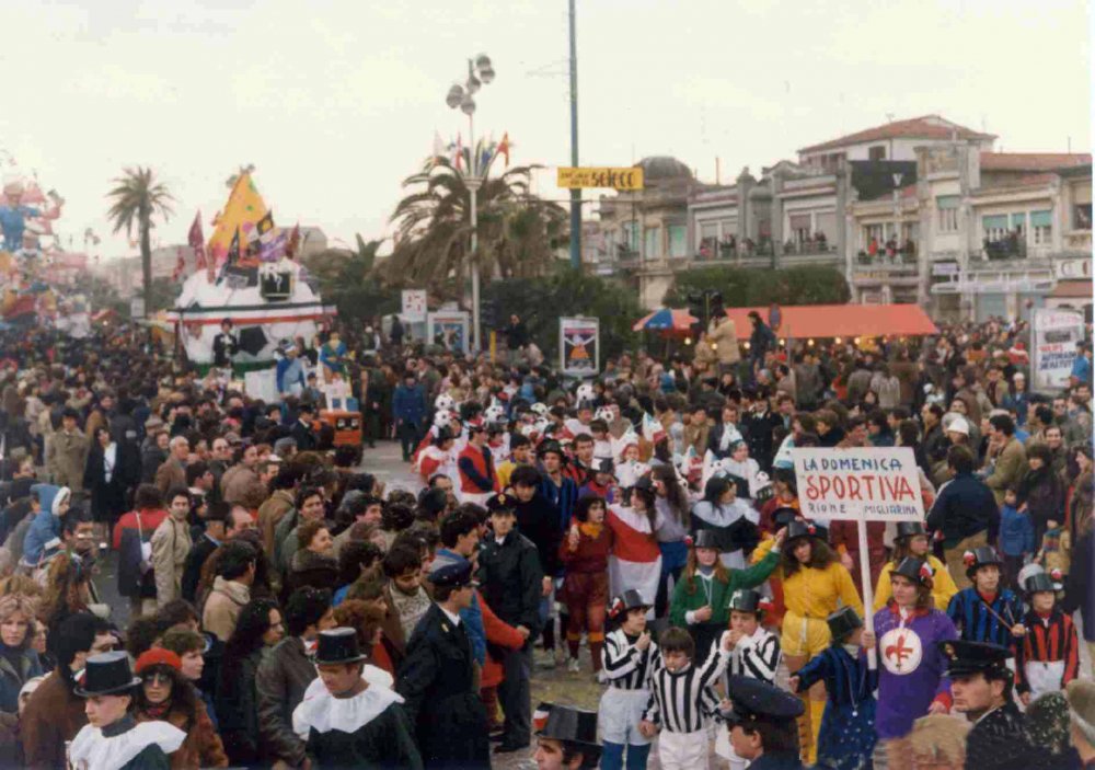 La domenica sportiva di Rione Migliarina - Palio dei Rioni - Carnevale di Viareggio 1983