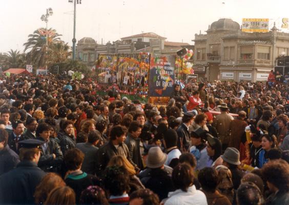 I gatti se ne vanno, i topi restano di Rione Torre del Lago - Palio dei Rioni - Carnevale di Viareggio 1984