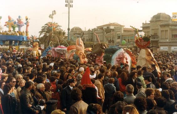 La frutta fresca di Laura Canova - Mascherate di Gruppo - Carnevale di Viareggio 1984