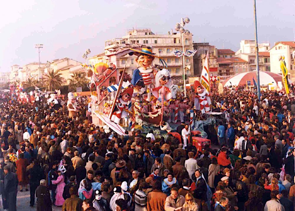 Anonimo veneziano di Rione Migliarina - Carri piccoli - Carnevale di Viareggio 1985
