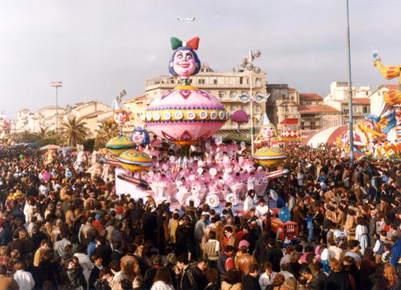 Gira, gira trottola di Roberto Patalano e Mario Vannucchi - Carri piccoli - Carnevale di Viareggio 1985
