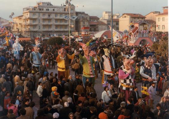 I giullari ‘85 di Luigi Miliani - Mascherate di Gruppo - Carnevale di Viareggio 1985