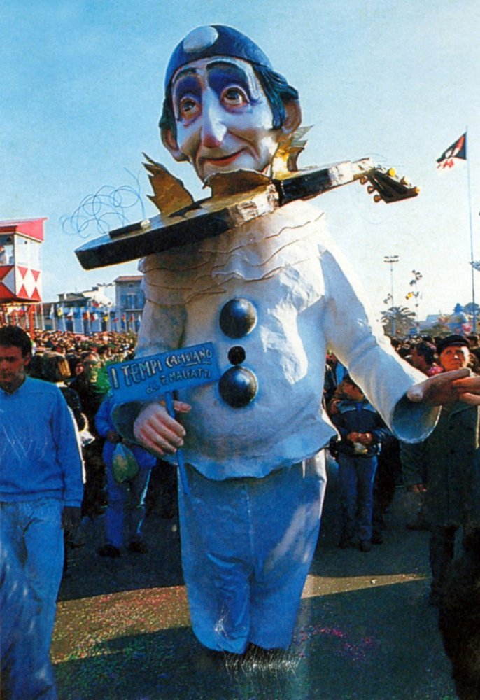 I tempi cambiano di Franco Malfatti - Maschere Isolate - Carnevale di Viareggio 1985