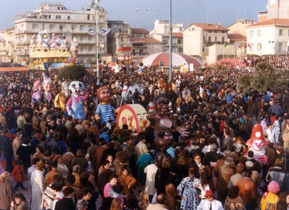 L’ultima spiaggia di Michele Canova - Mascherate di Gruppo - Carnevale di Viareggio 1985