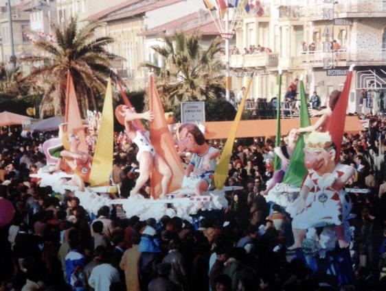 Sulla cresta dell’onda di Rossella Disposito - Mascherate di Gruppo - Carnevale di Viareggio 1985