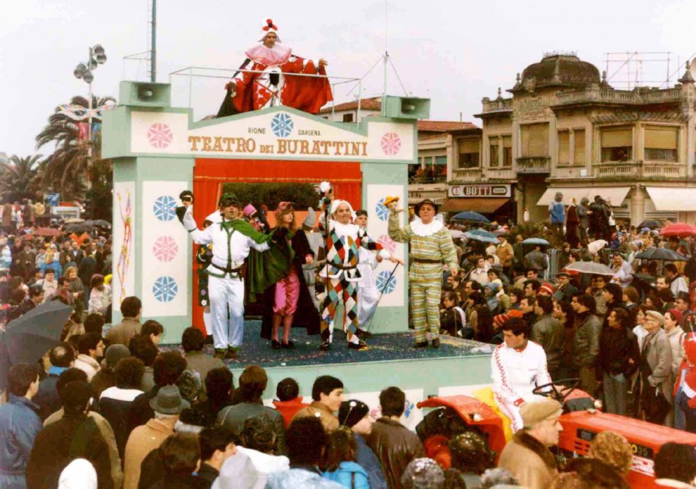 Teatro di burattini di Rione Darsena - Palio dei Rioni - Carnevale di Viareggio 1985