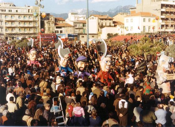 Andiamo a lavorare di Emilio Cinquini - Mascherate di Gruppo - Carnevale di Viareggio 1986