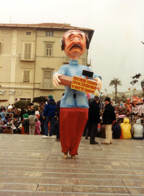 Fiscal stereo music di Eugenio Riotto - Maschere Isolate - Carnevale di Viareggio 1986