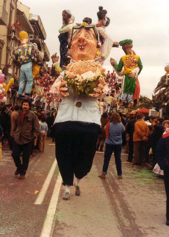 Il paninaro di Riccardo Luchini - Maschere Isolate - Carnevale di Viareggio 1986