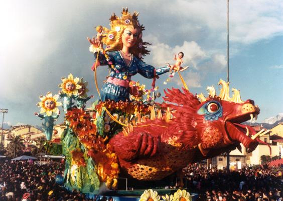 La bella e la bestia di Carlo Vannucci - Carri grandi - Carnevale di Viareggio 1986