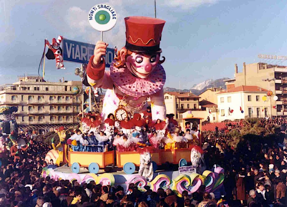 Non ti sbagliare fermati qua di Renato e Fabrizio Galli - Carri piccoli - Carnevale di Viareggio 1986