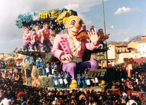Suonatori incompresi di Raffaello Giunta - Carri grandi - Carnevale di Viareggio 1986