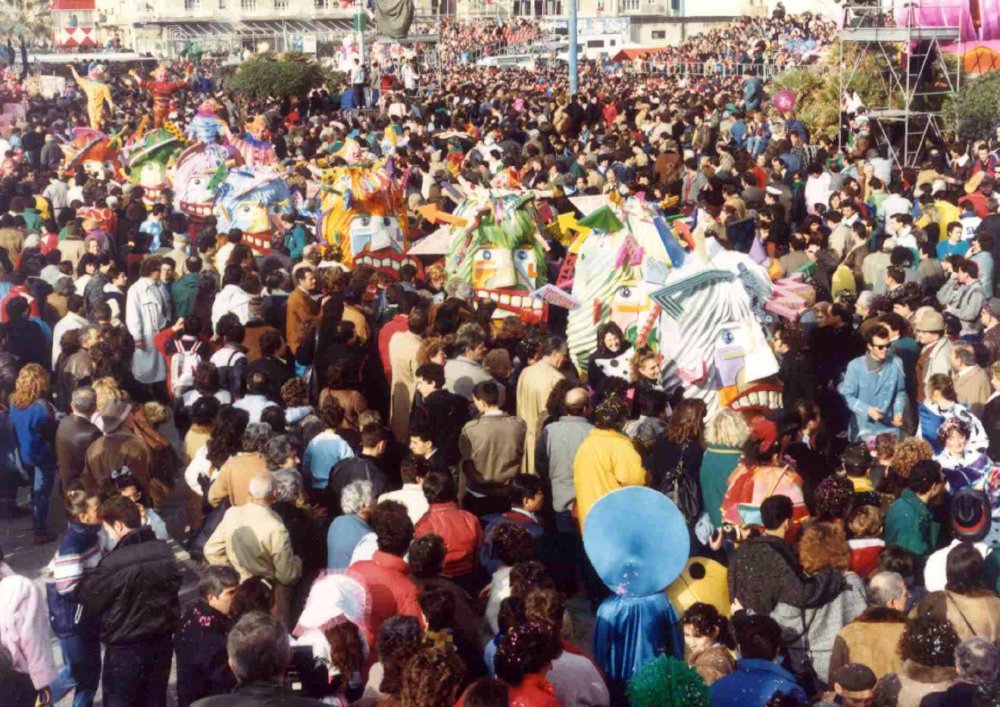 Cervelli pesanti di Umberto Cinquini, Alessandro Galli - Mascherate di Gruppo - Carnevale di Viareggio 1987