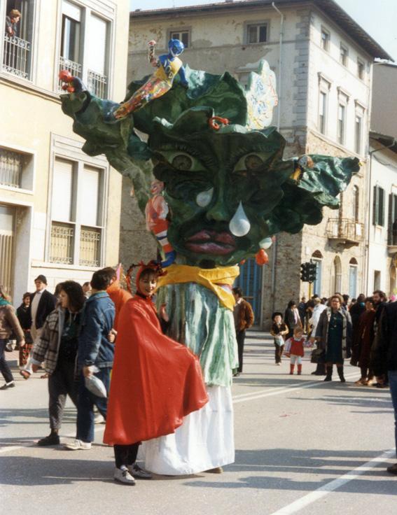 La signora Foglia Larga di Alessandra Bianchi - Maschere Isolate - Carnevale di Viareggio 1987