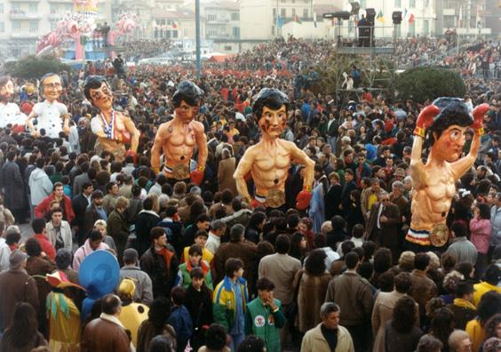 Palanche e pugni di Roberto Musetti - Mascherate di Gruppo - Carnevale di Viareggio 1987