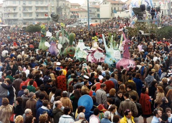 Siamo o non siamo più commestibili di Gianluca Cupisti - Mascherate di Gruppo - Carnevale di Viareggio 1987