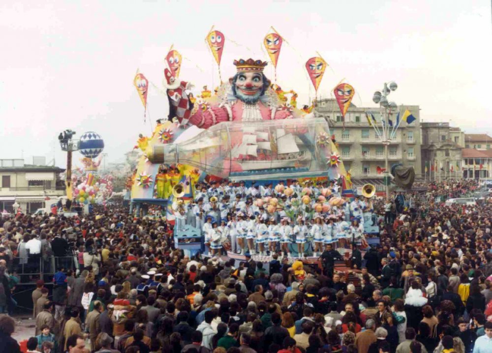 Viareggio amore mio di Renato Verlanti - Carri grandi - Carnevale di Viareggio 1987