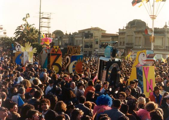 Che numeri di Gianluca Cupisti - Mascherate di Gruppo - Carnevale di Viareggio 1988