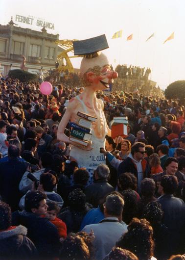 Il culturista di Roberto Vannucci - Maschere Isolate - Carnevale di Viareggio 1988
