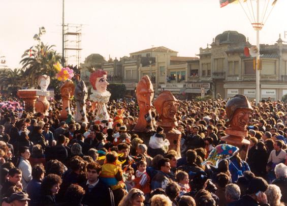 Scacco al re bianco di Luigi Miliani e Maria Lami - Mascherate di Gruppo - Carnevale di Viareggio 1988