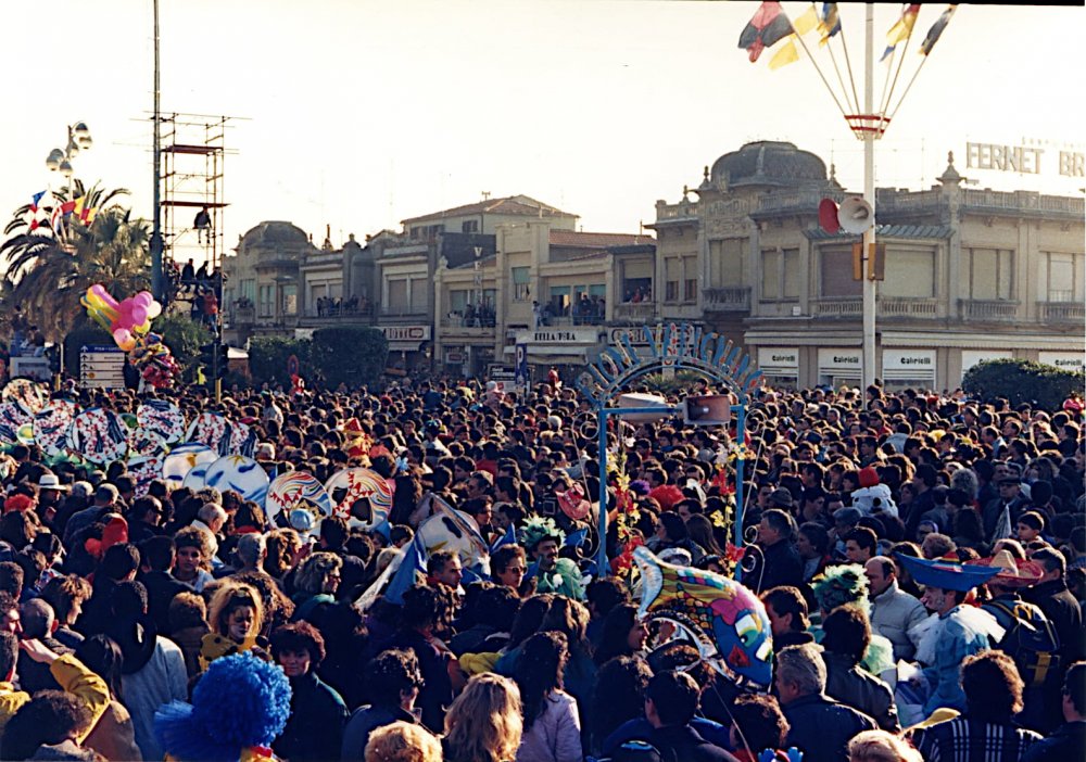 Viareggio sei bella così di Rione Varignano - Palio dei Rioni - Carnevale di Viareggio 1988